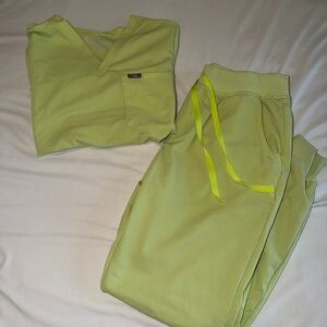 FIGS Sea Mist Scrub Set